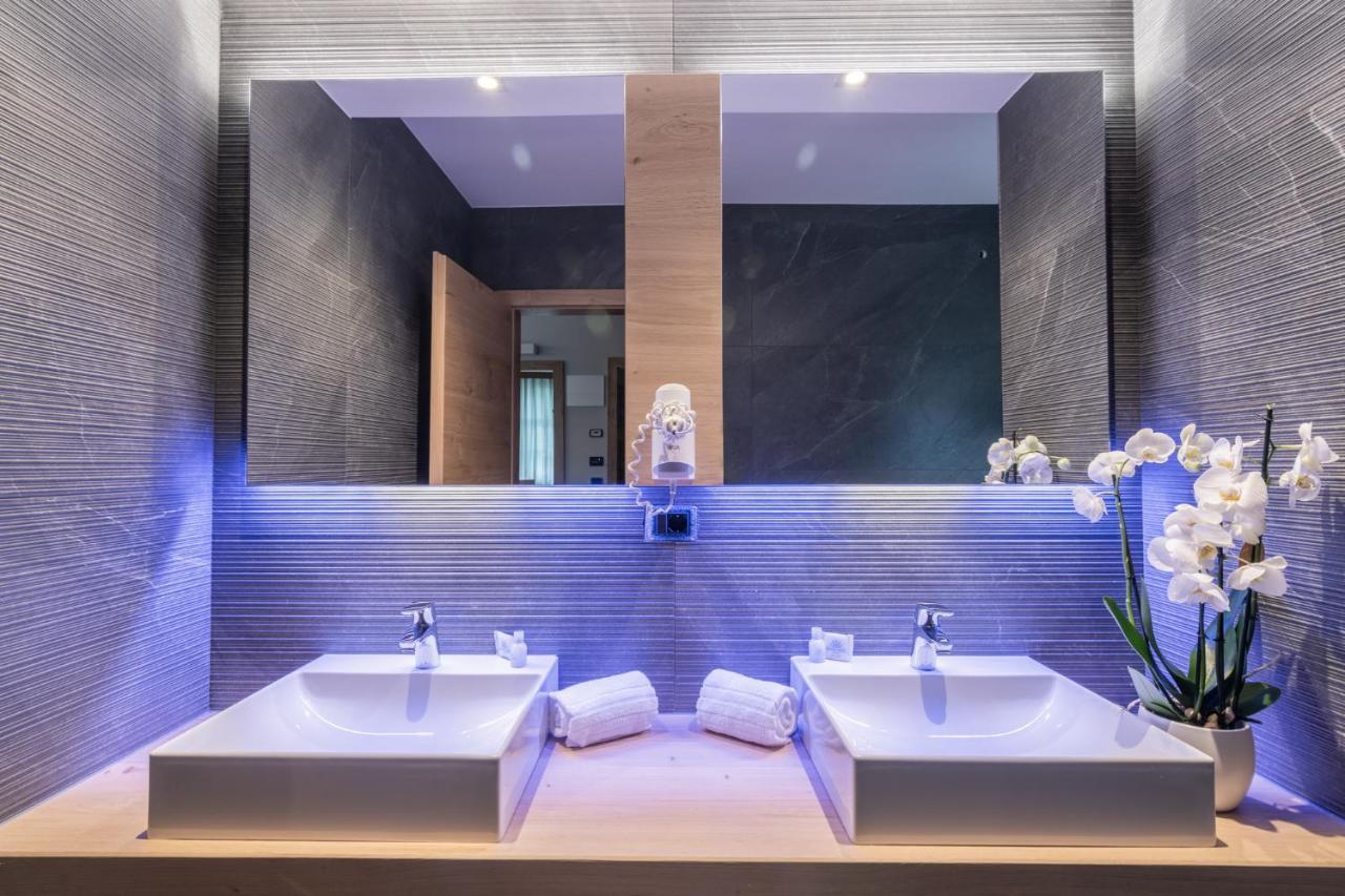 Hotel Sole มาเล ภายนอก รูปภาพ