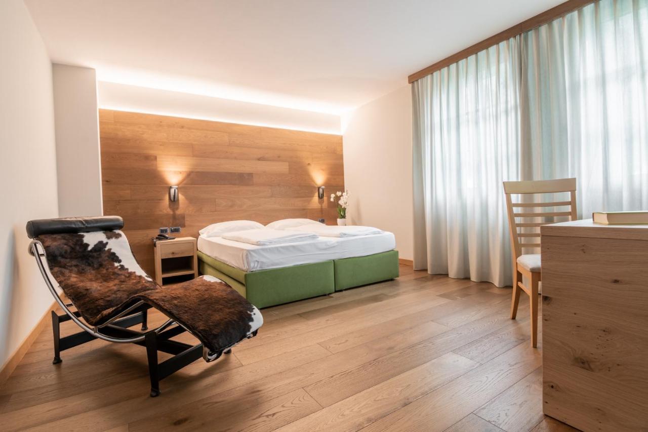Hotel Sole มาเล ภายนอก รูปภาพ